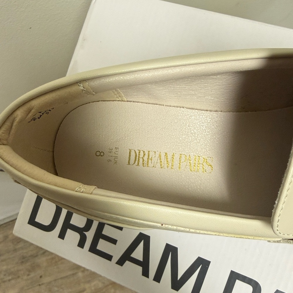 NWT Dream Pairs Chunky Heel Loafers Cream Ivory Gold Chain - Women’s Size 8 - Picture 4 of 6